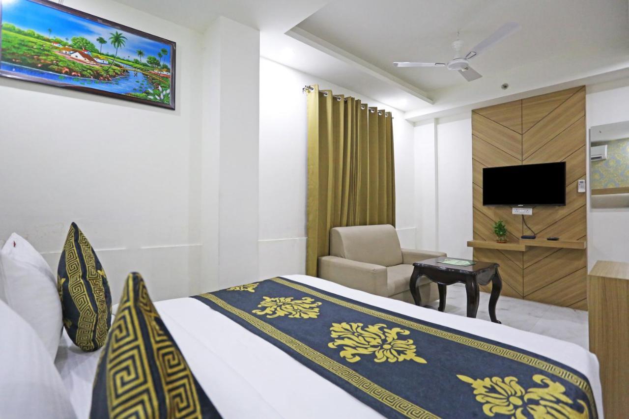 Hotel Decent Suites - Delhi Airport Nowe Delhi Zewnętrze zdjęcie