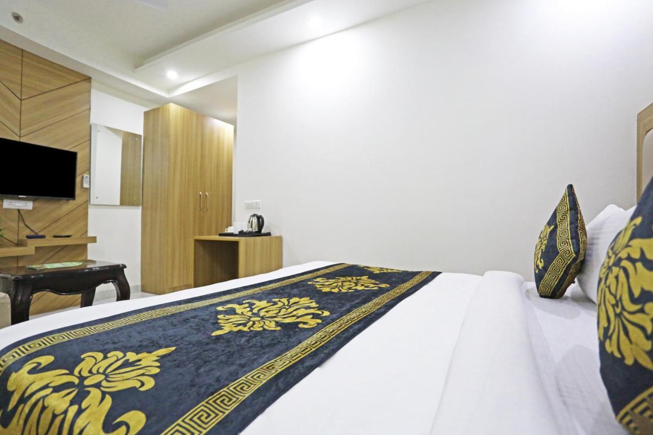 Hotel Decent Suites - Delhi Airport Nowe Delhi Zewnętrze zdjęcie