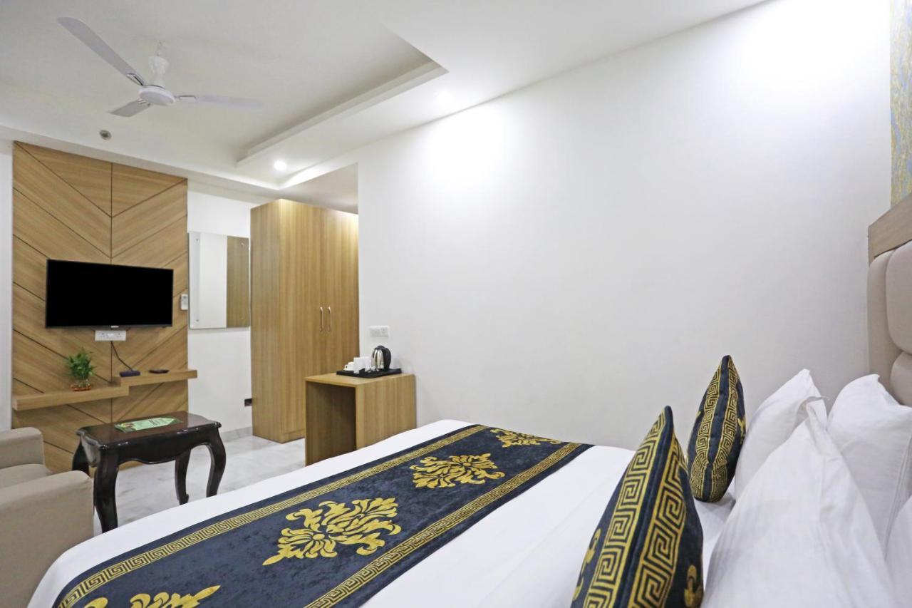 Hotel Decent Suites - Delhi Airport Nowe Delhi Zewnętrze zdjęcie