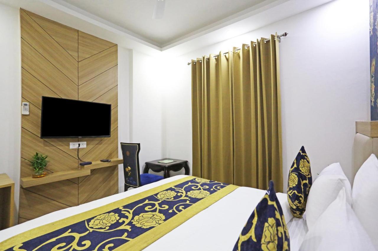 Hotel Decent Suites - Delhi Airport Nowe Delhi Zewnętrze zdjęcie