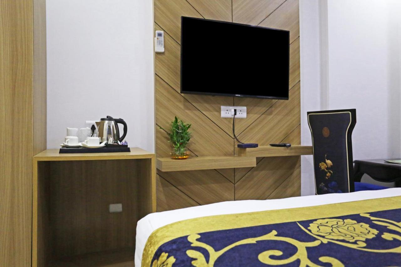 Hotel Decent Suites - Delhi Airport Nowe Delhi Zewnętrze zdjęcie