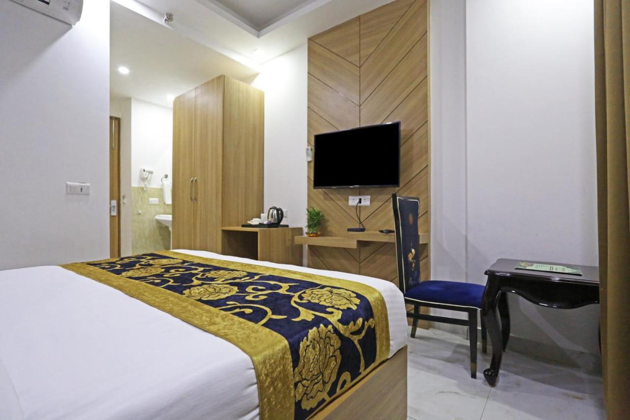 Hotel Decent Suites - Delhi Airport Nowe Delhi Zewnętrze zdjęcie