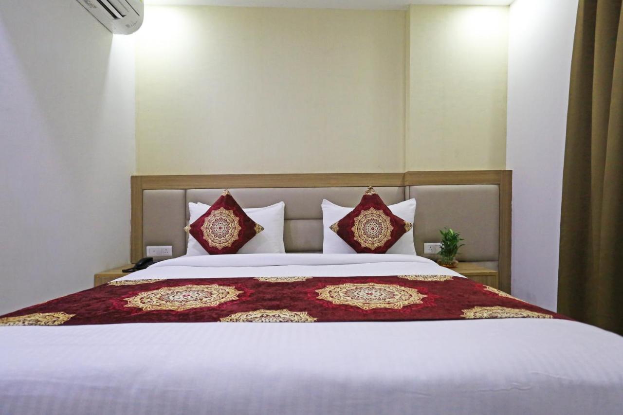 Hotel Decent Suites - Delhi Airport Nowe Delhi Zewnętrze zdjęcie