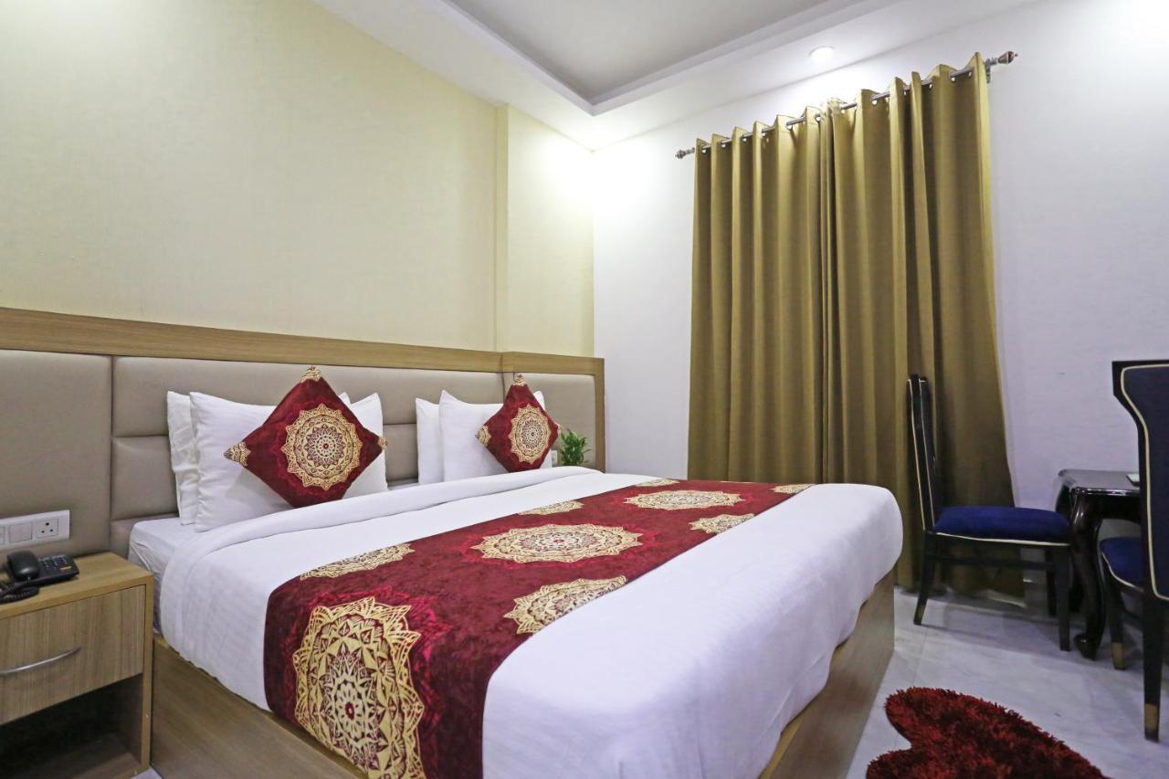 Hotel Decent Suites - Delhi Airport Nowe Delhi Zewnętrze zdjęcie